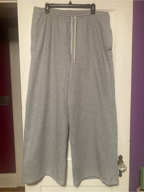 Victoria's Secret Women’s grey sweatpants